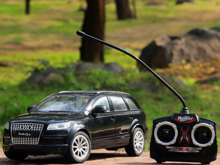 Audi Q7 Remote Control Car BIG (1:16 Scale) with Rechargeable Battery & Charger - Assorted Colours Discount